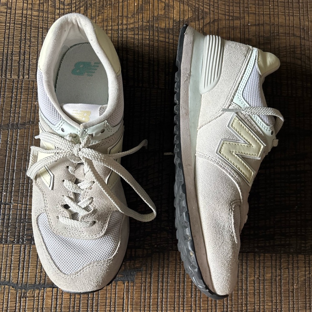 New Balance 574 Women’s 5 Nimbus Cloud + Summer Fog Sneakers, 9 - Picture 2 of 7